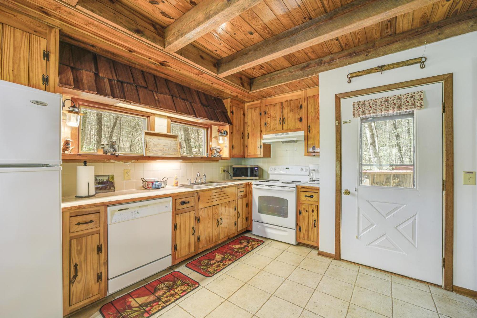 Creekside Whittier Cabin With Fire Pit Near Hiking! Экстерьер фото