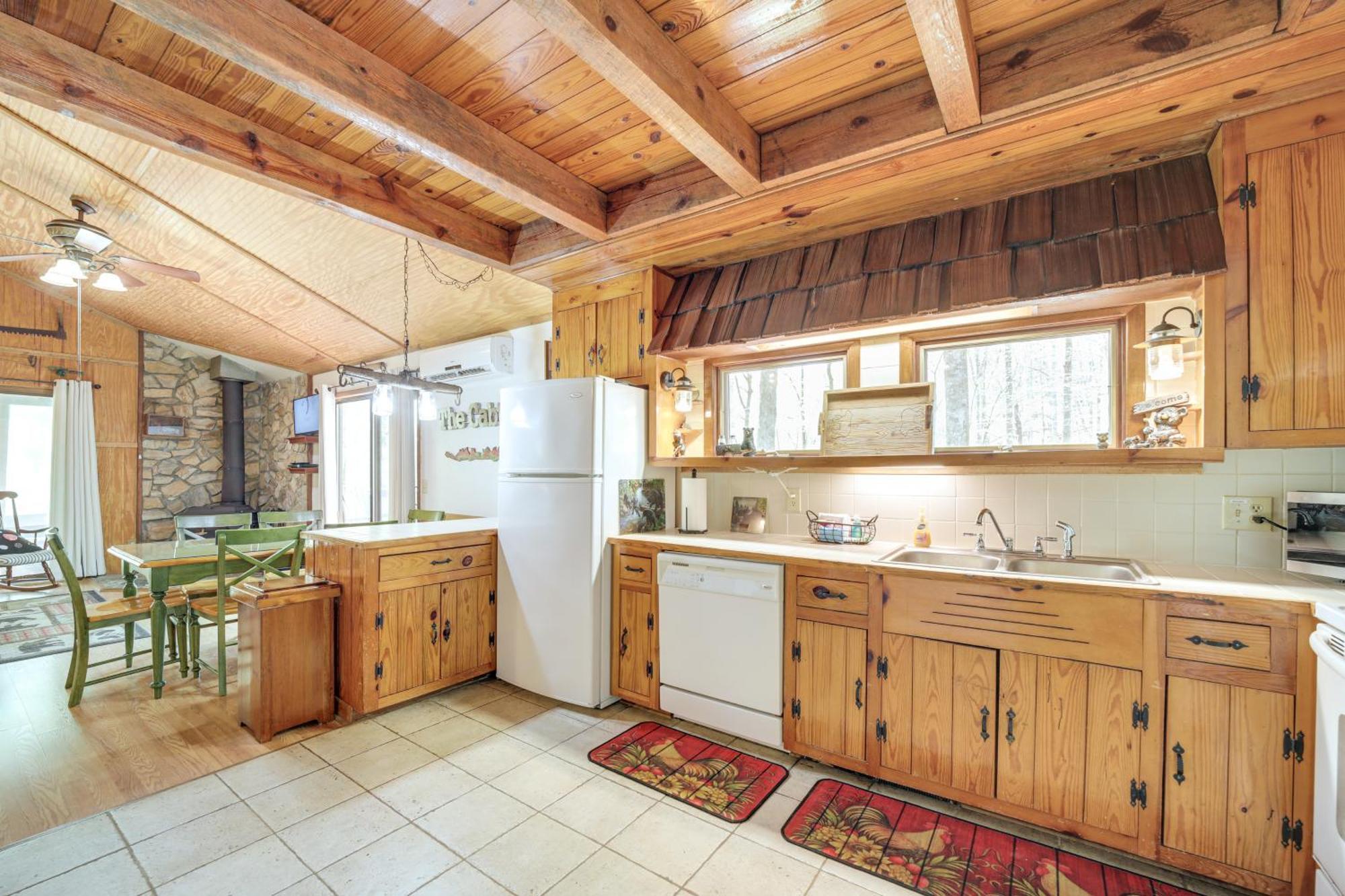 Creekside Whittier Cabin With Fire Pit Near Hiking! Экстерьер фото