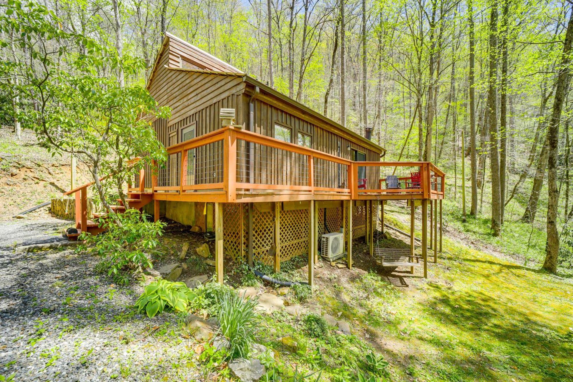 Creekside Whittier Cabin With Fire Pit Near Hiking! Экстерьер фото